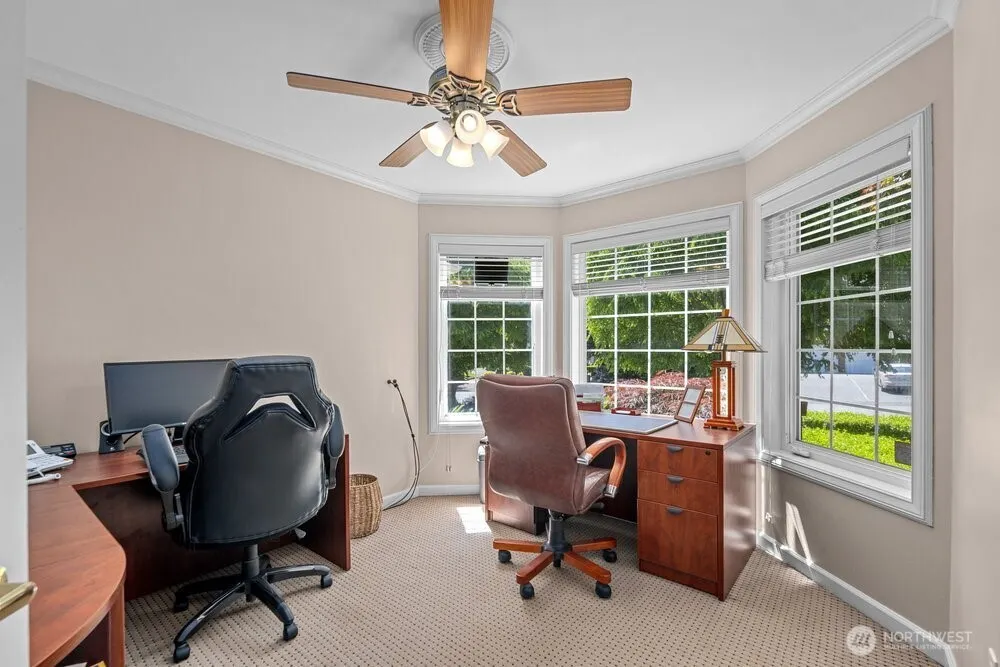 19710 222nd Avenue NE, Woodinville, WA 98077