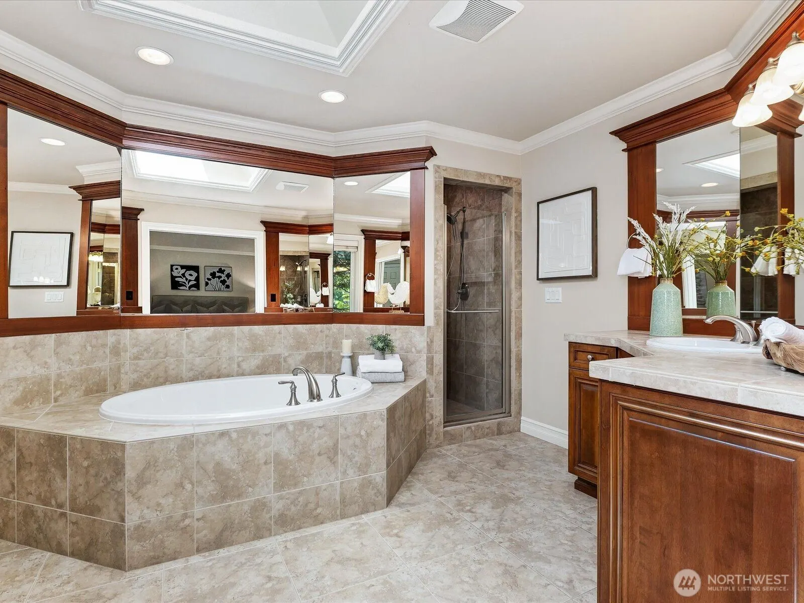2058 211th Place SE, Sammamish, WA 98075