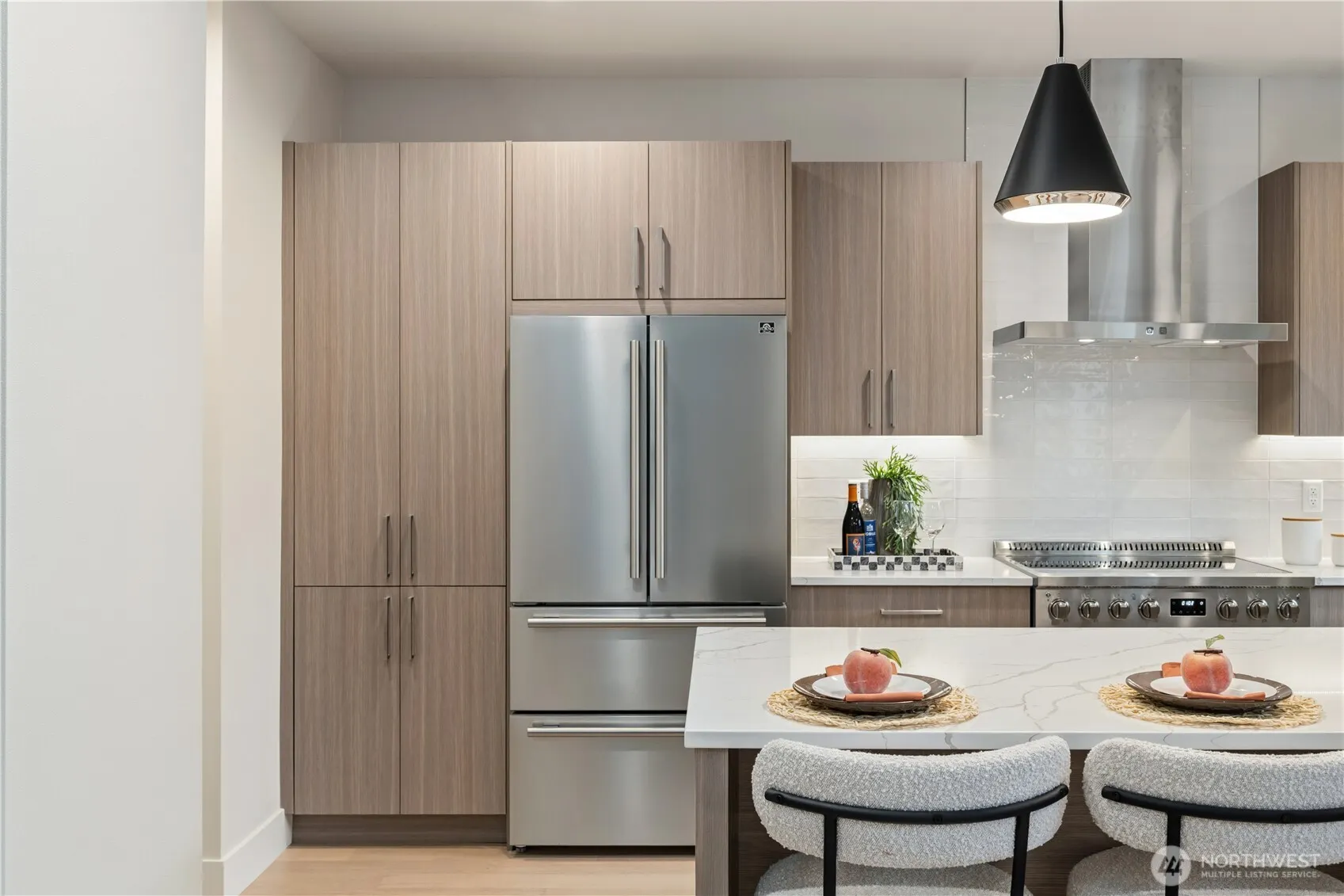 12315 NE 70th Lane , Kirkland, WA 98033