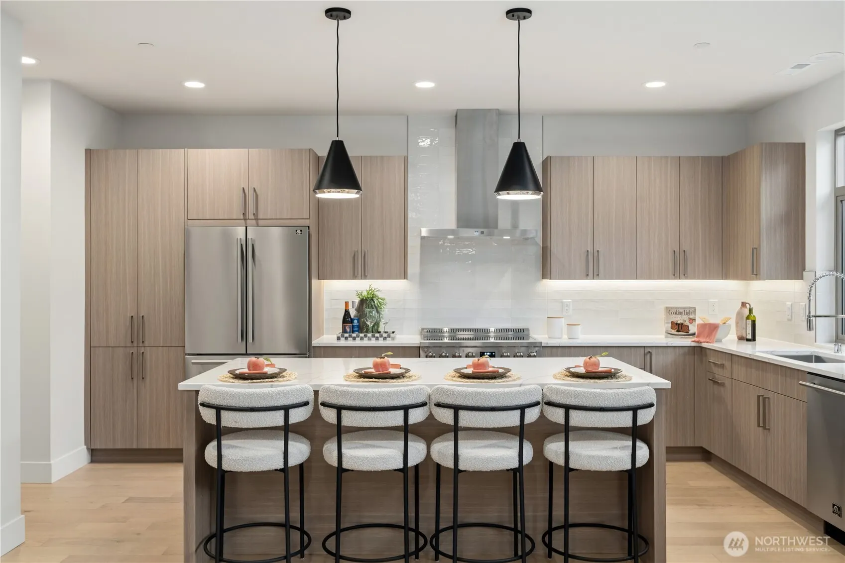 12315 NE 70th Lane , Kirkland, WA 98033