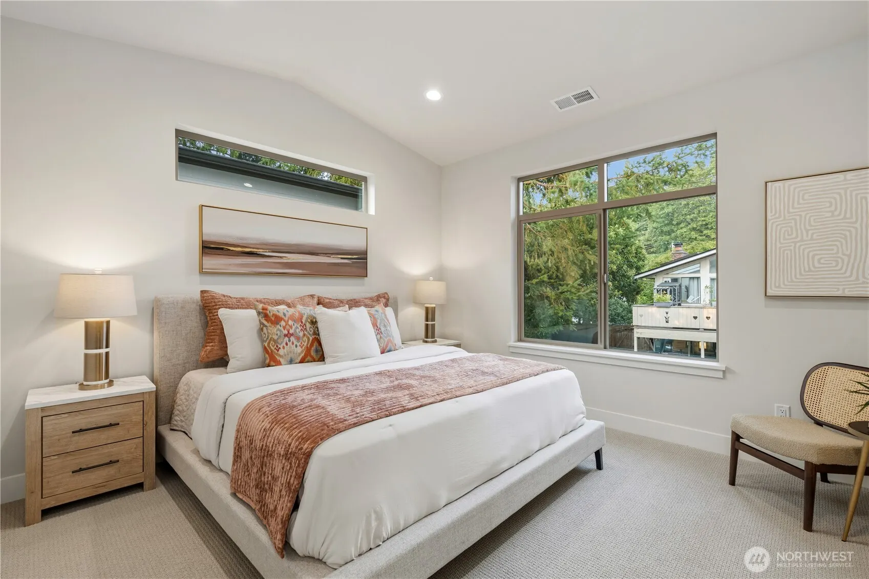 12315 NE 70th Lane , Kirkland, WA 98033