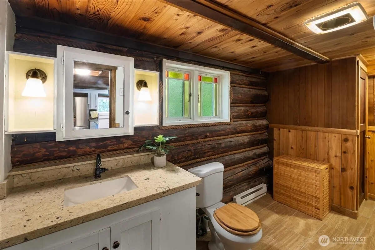 25525 SE Tiger Mountain Road , Issaquah, WA 98027
