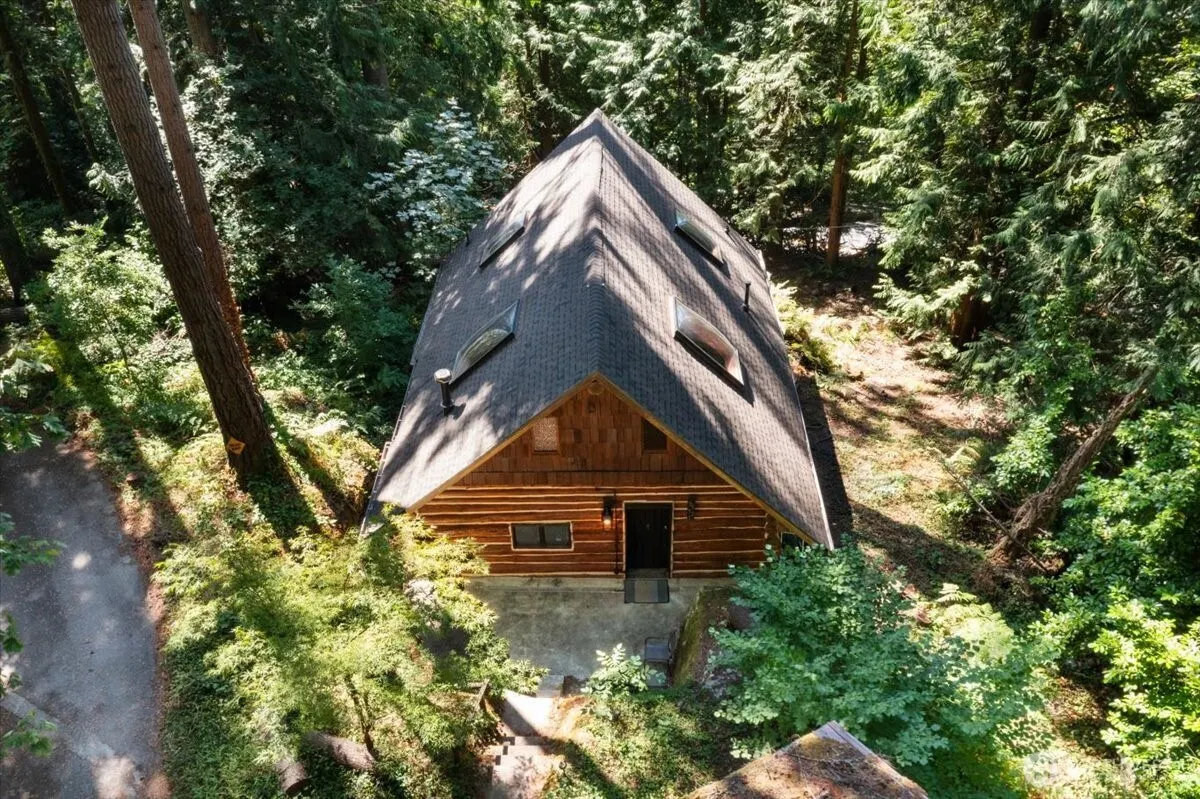 25525 SE Tiger Mountain Road , Issaquah, WA 98027