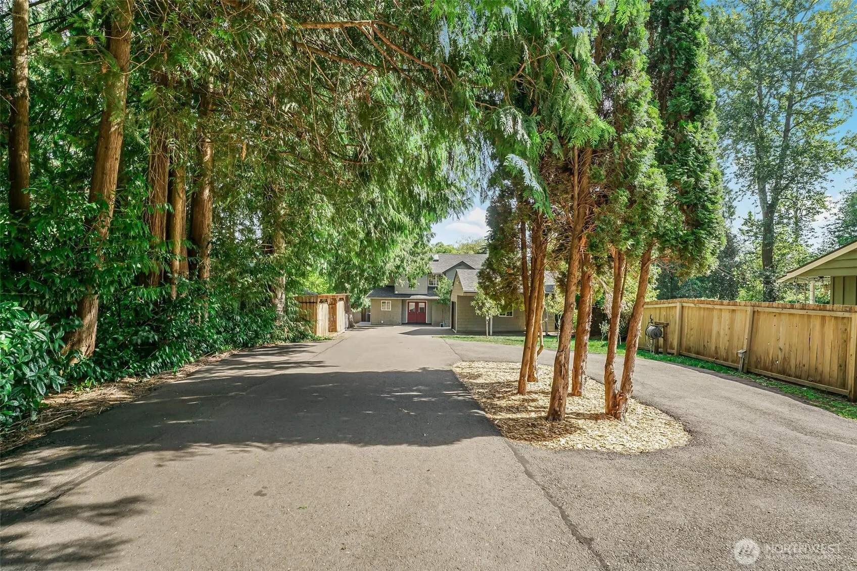 18404 W Spring Lake Drive SE, Renton, WA 98058