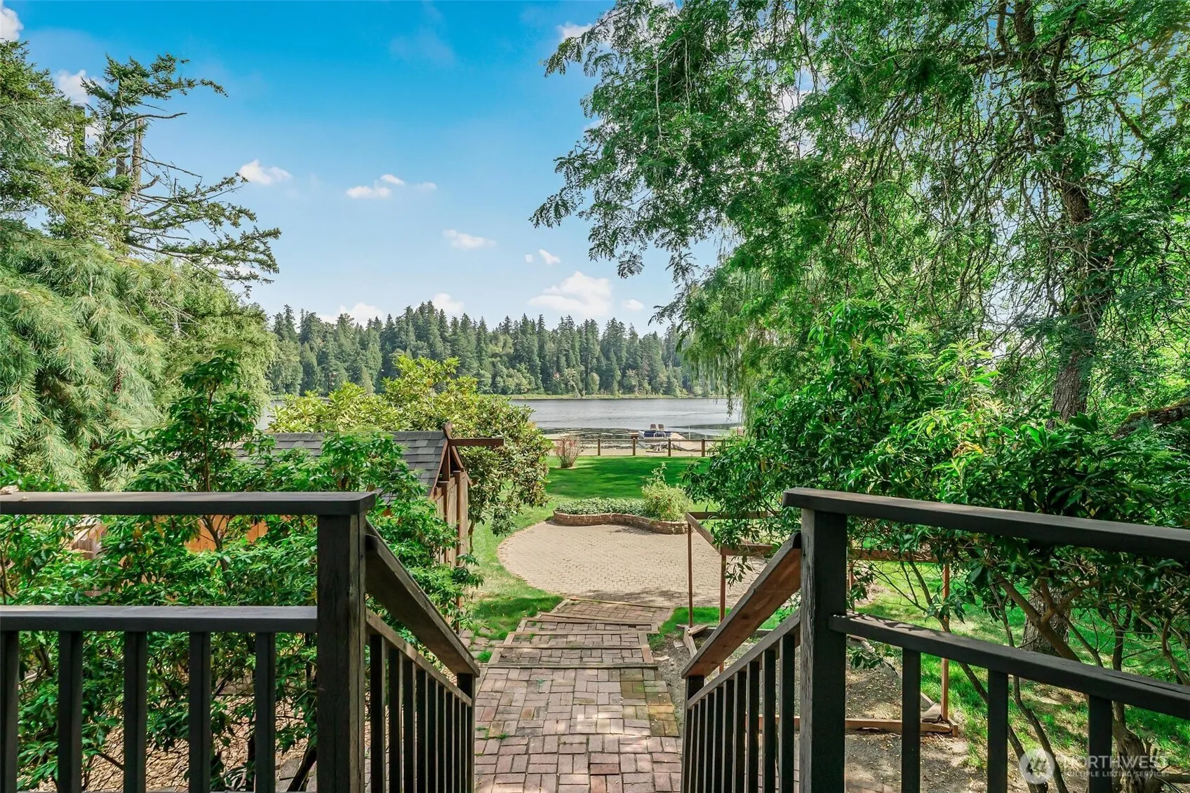 18404 W Spring Lake Drive SE, Renton, WA 98058