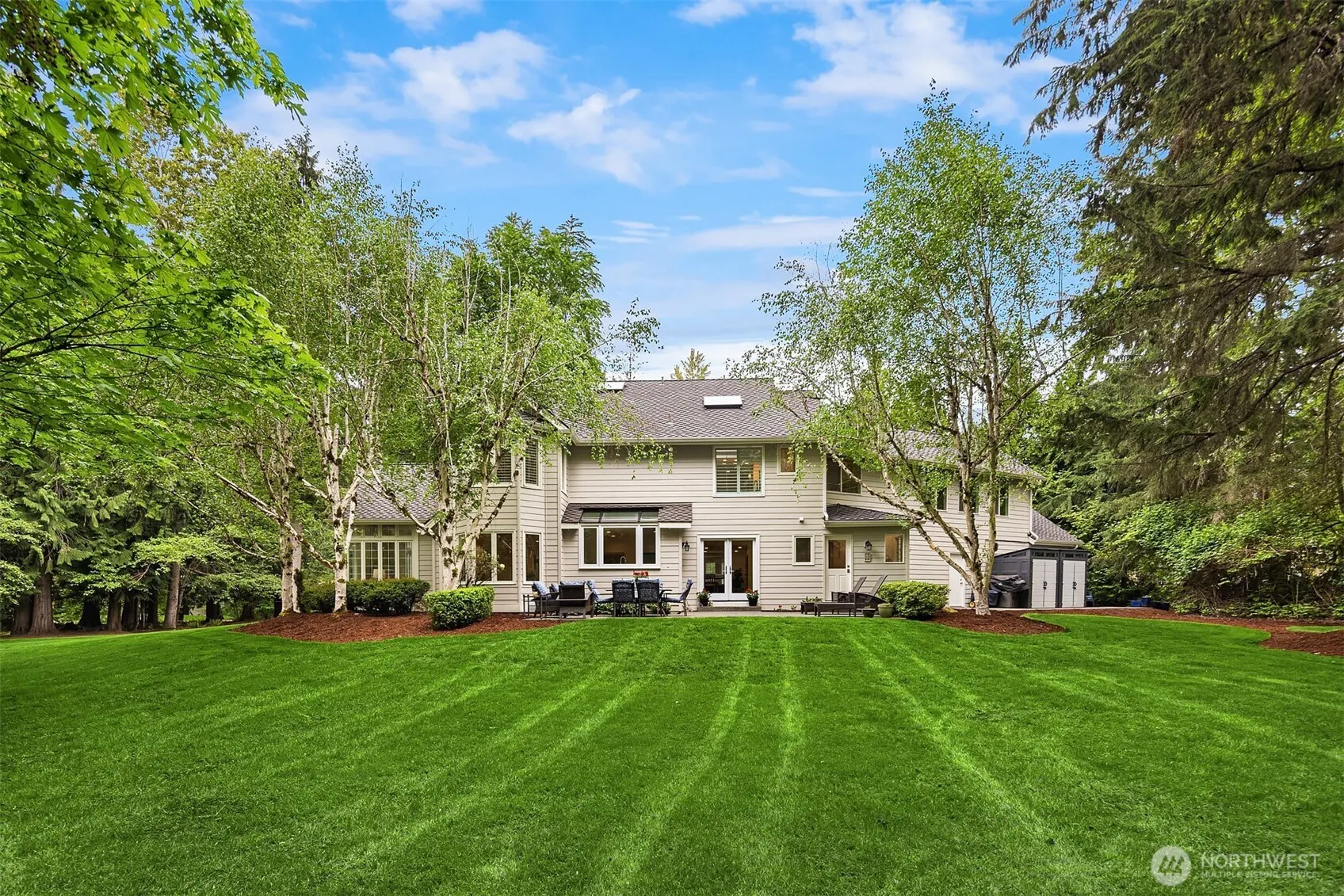 14214 216th Avenue NE, Woodinville, WA 98077