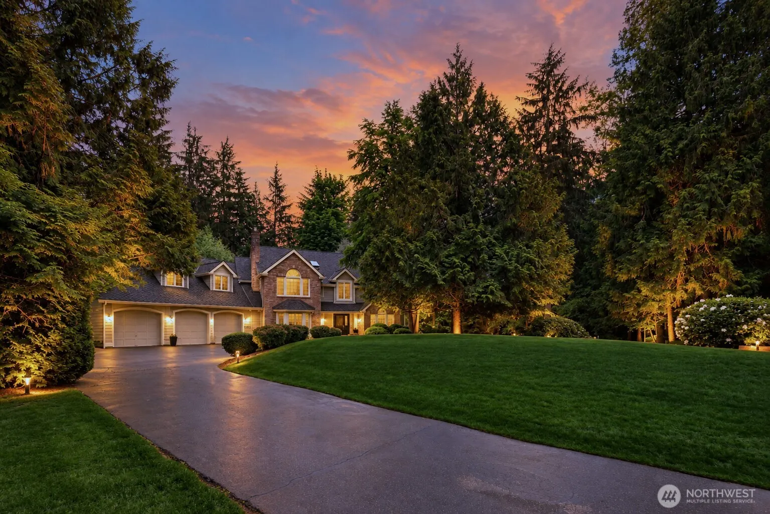 14214 216th Avenue NE, Woodinville, WA 98077