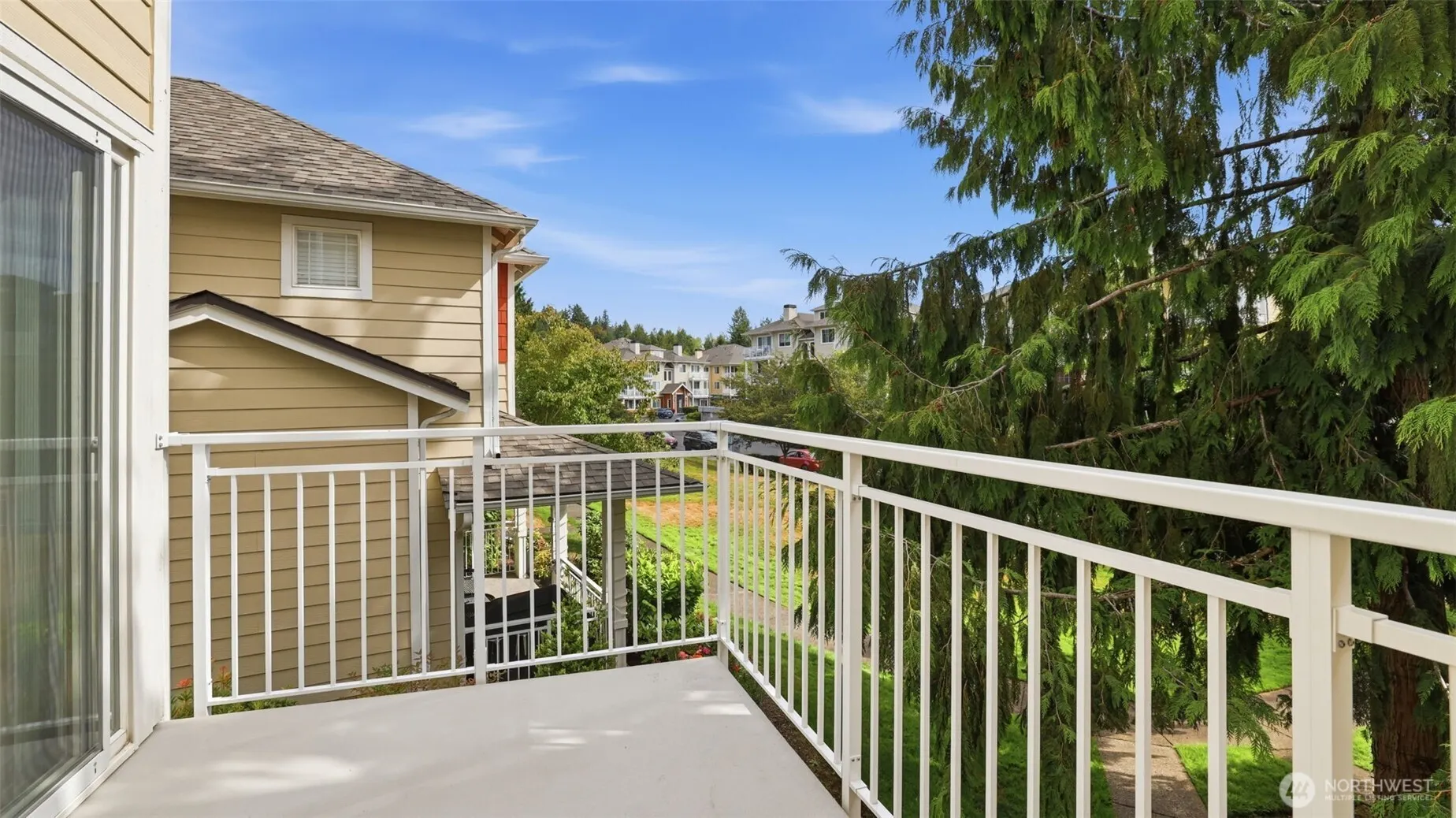 515 225th Place NE #33, Sammamish, WA 98074
