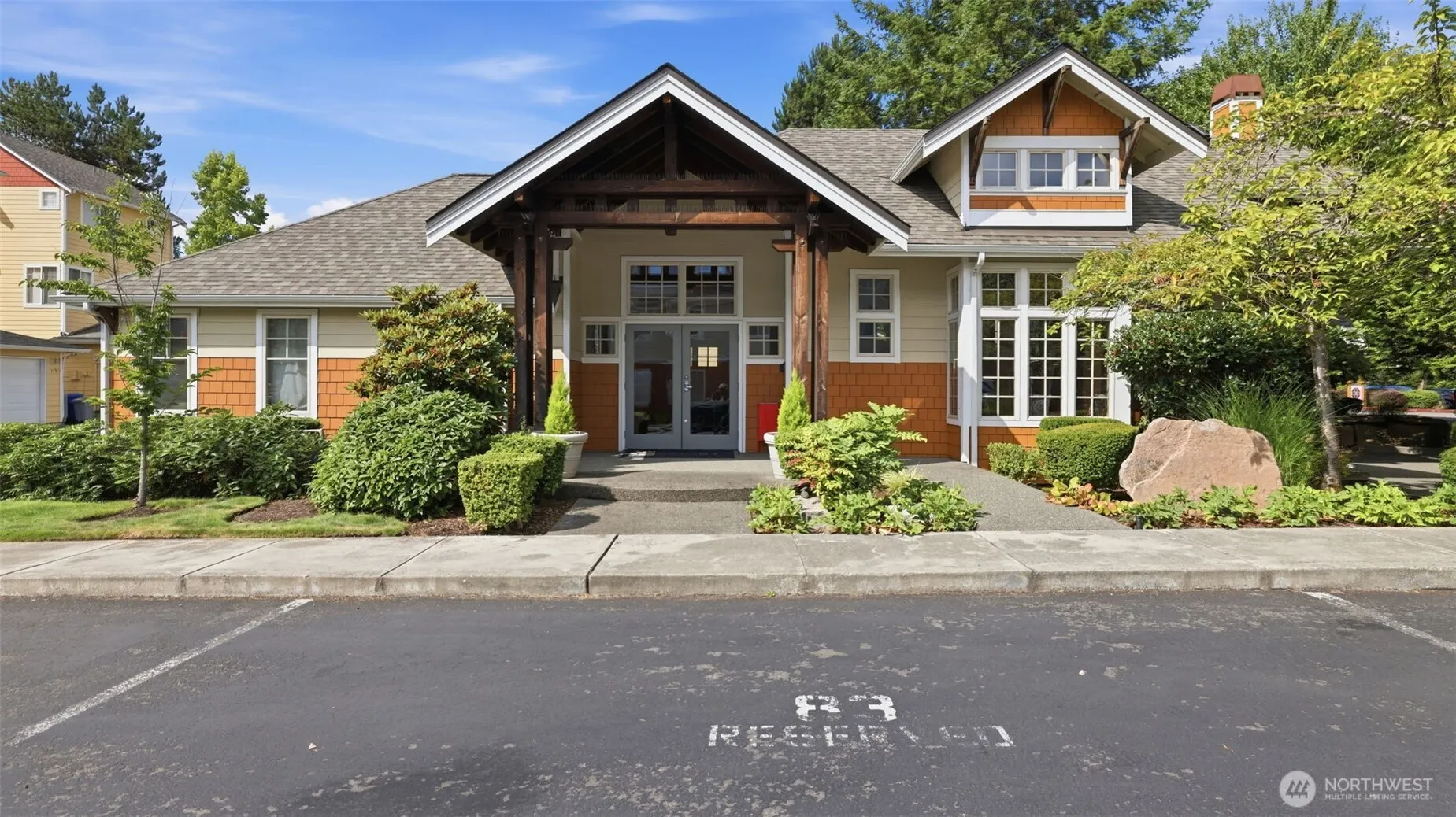 515 225th Place NE #33, Sammamish, WA 98074
