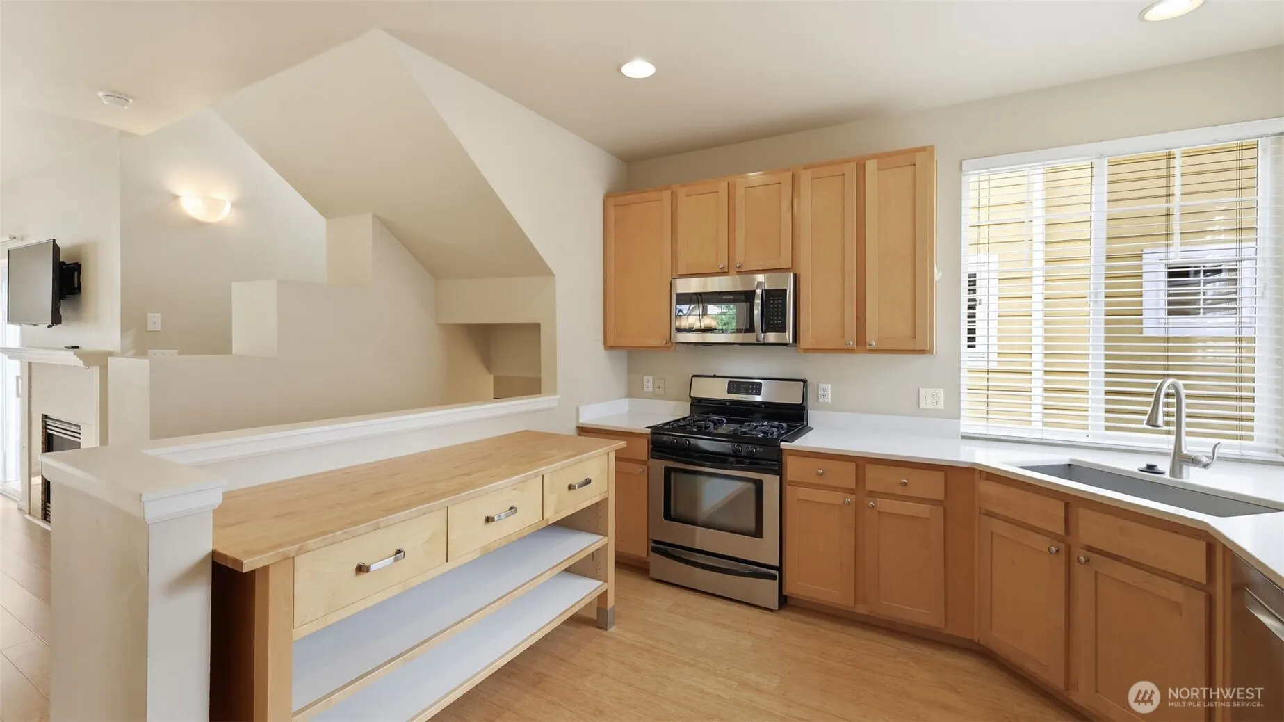 515 225th Place NE #33, Sammamish, WA 98074