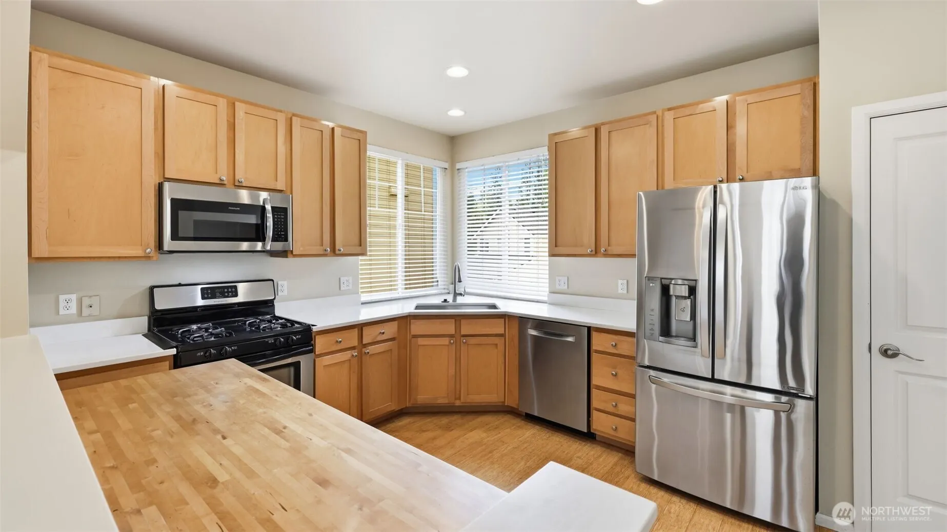 515 225th Place NE #33, Sammamish, WA 98074