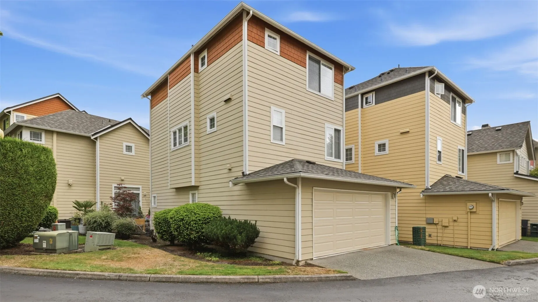 515 225th Place NE #33, Sammamish, WA 98074