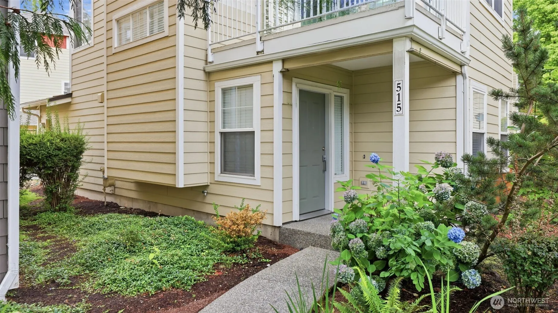 515 225th Place NE #33, Sammamish, WA 98074