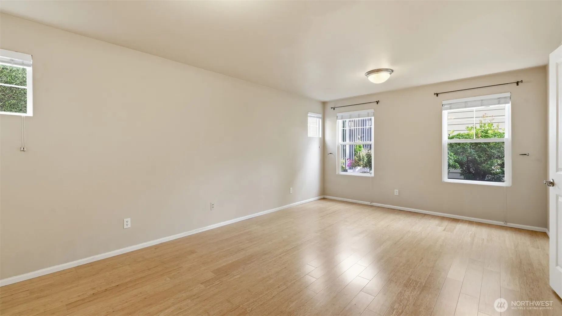 515 225th Place NE #33, Sammamish, WA 98074
