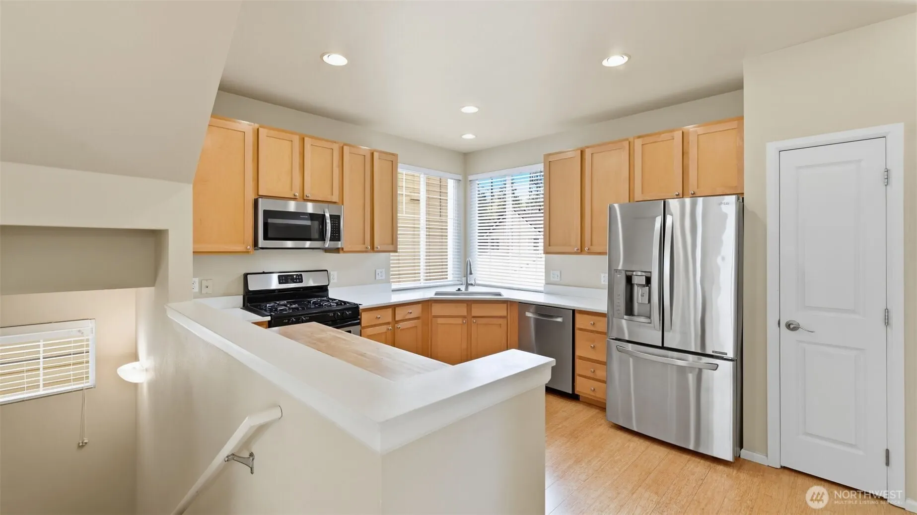 515 225th Place NE #33, Sammamish, WA 98074