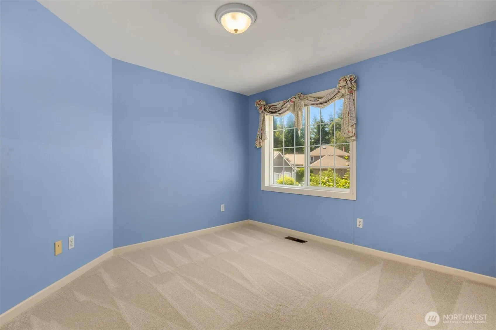 2714 232nd Place SE, Sammamish, WA 98075