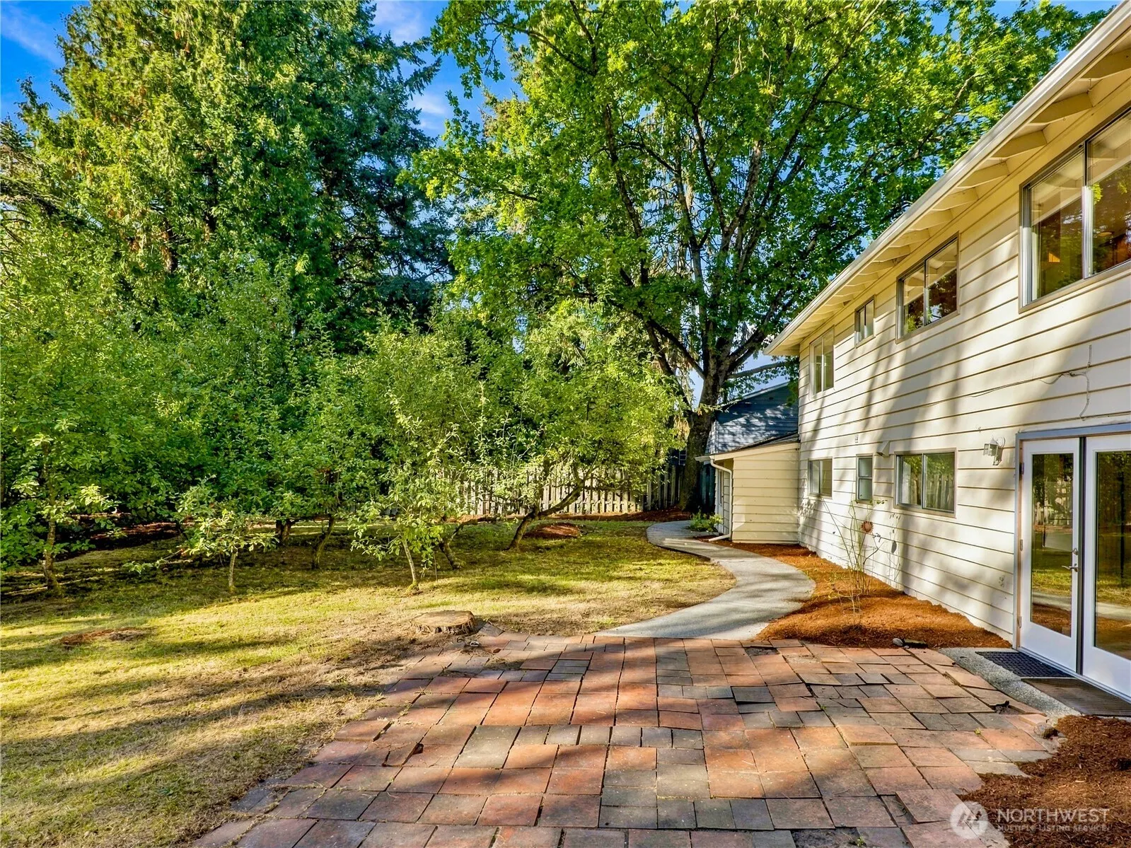 12231 95th Place NE, Kirkland, WA 98034