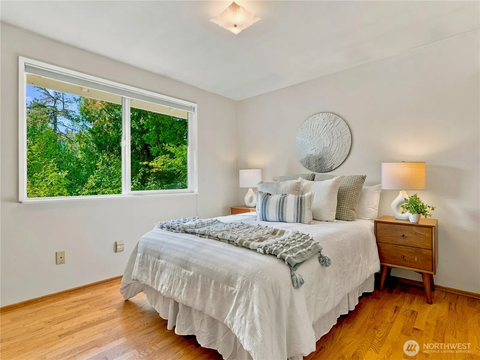12231 95th Place NE, Kirkland, WA 98034