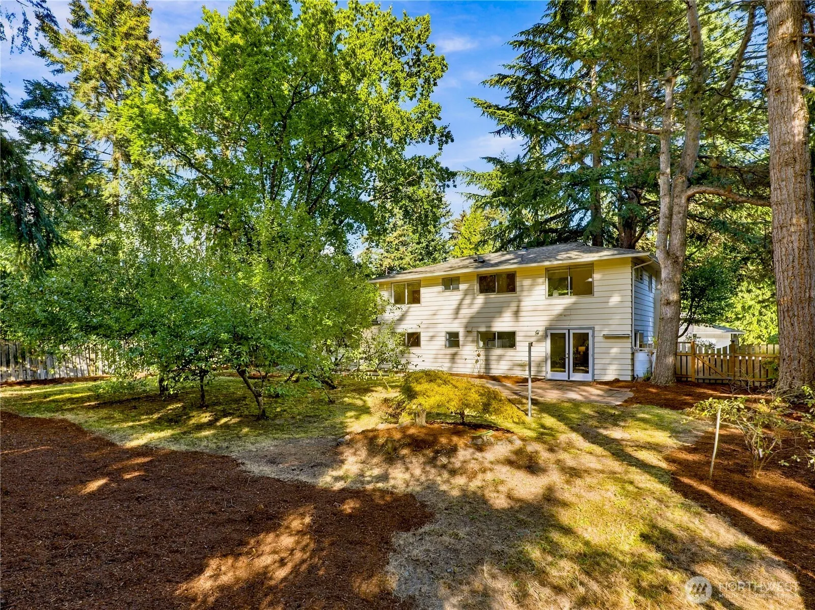 12231 95th Place NE, Kirkland, WA 98034