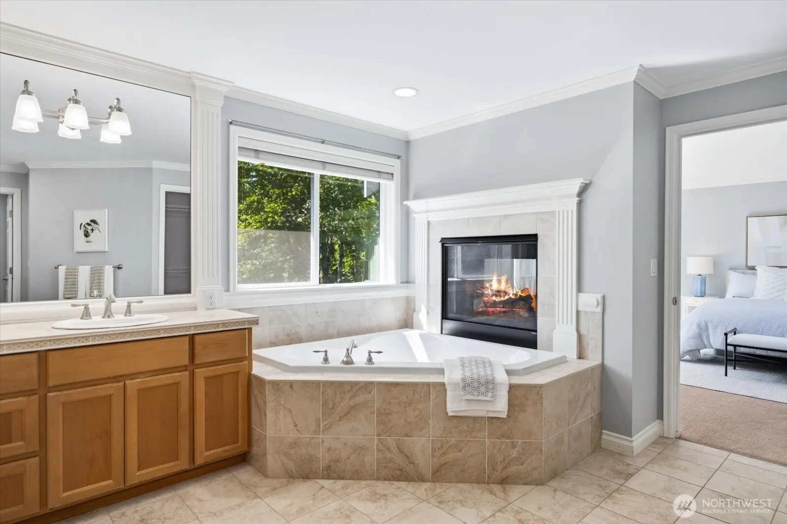 27225 SE 13th Place , Sammamish, WA 98075
