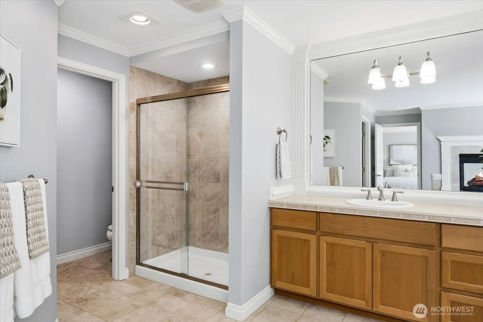 27225 SE 13th Place , Sammamish, WA 98075