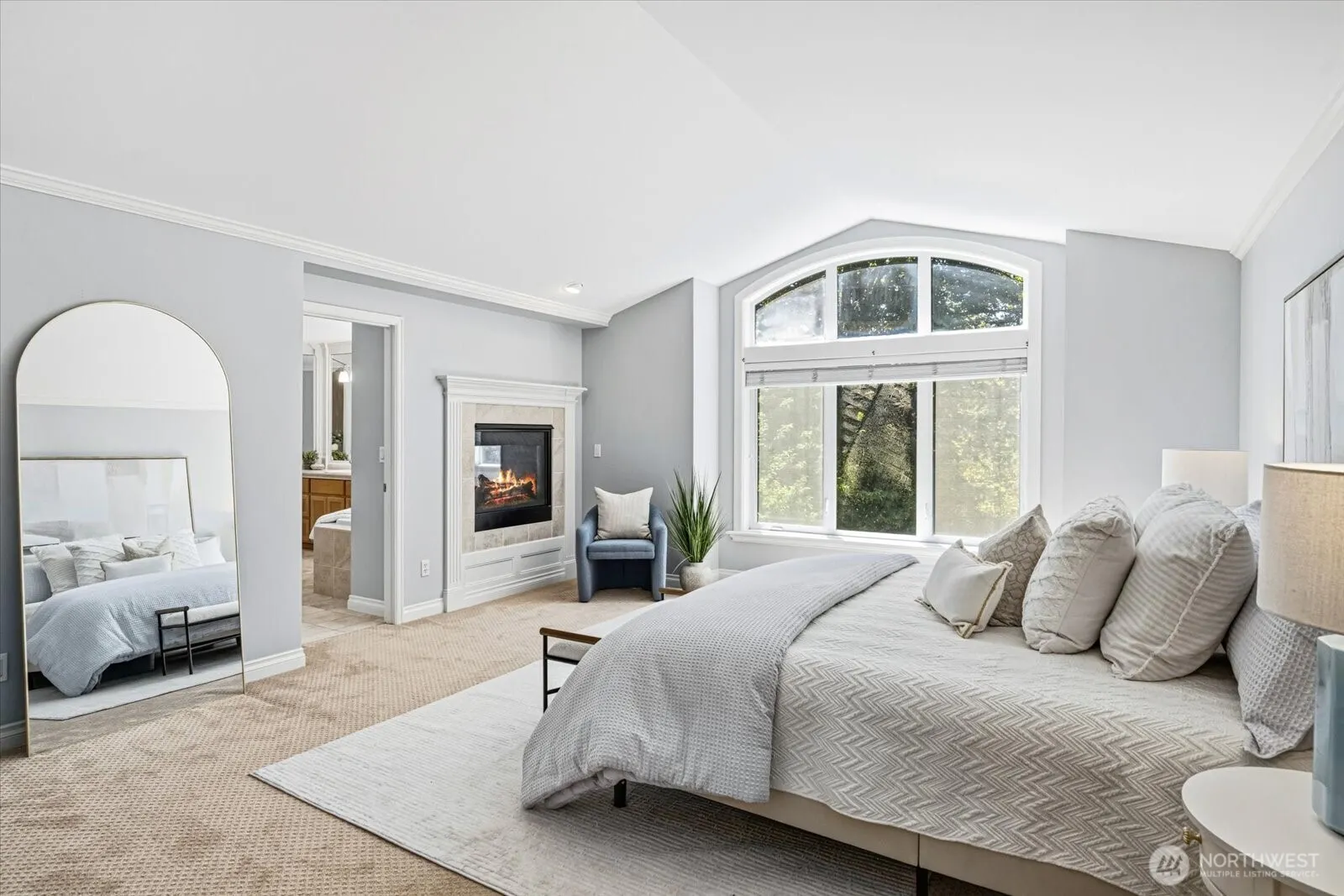 27225 SE 13th Place , Sammamish, WA 98075