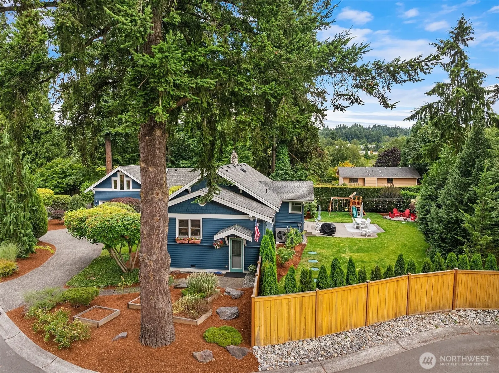 13525 NE 188th Place , Woodinville, WA 98072