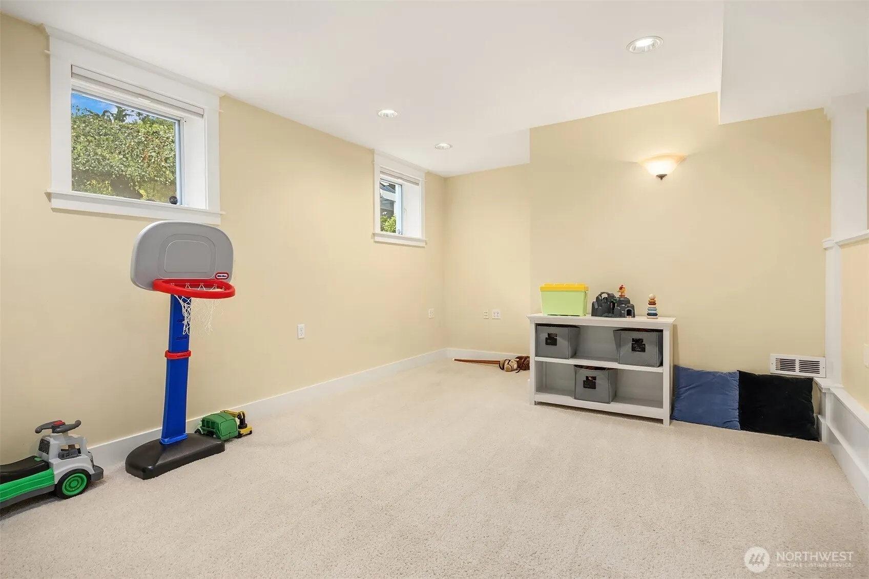 13525 NE 188th Place , Woodinville, WA 98072