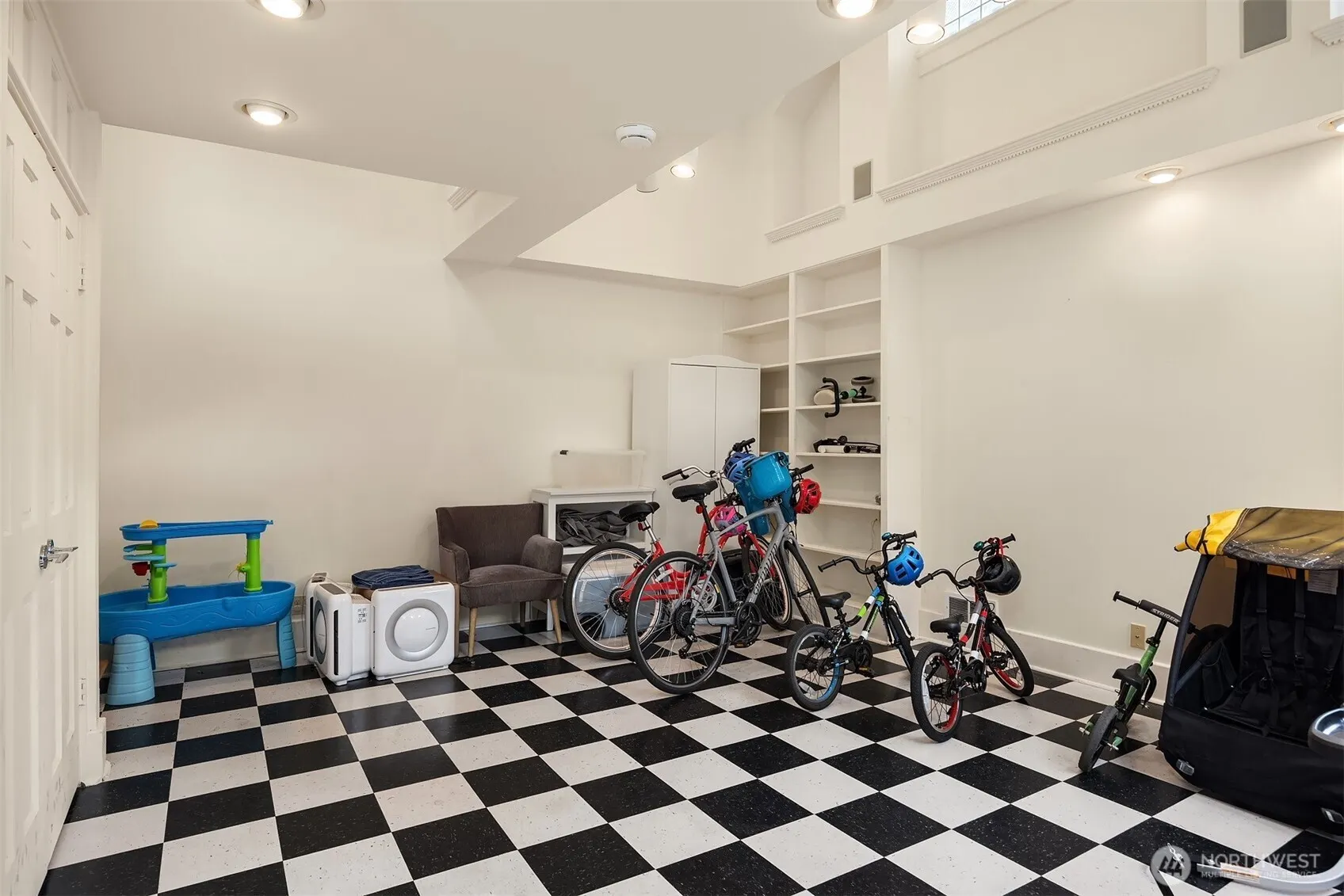 13525 NE 188th Place , Woodinville, WA 98072