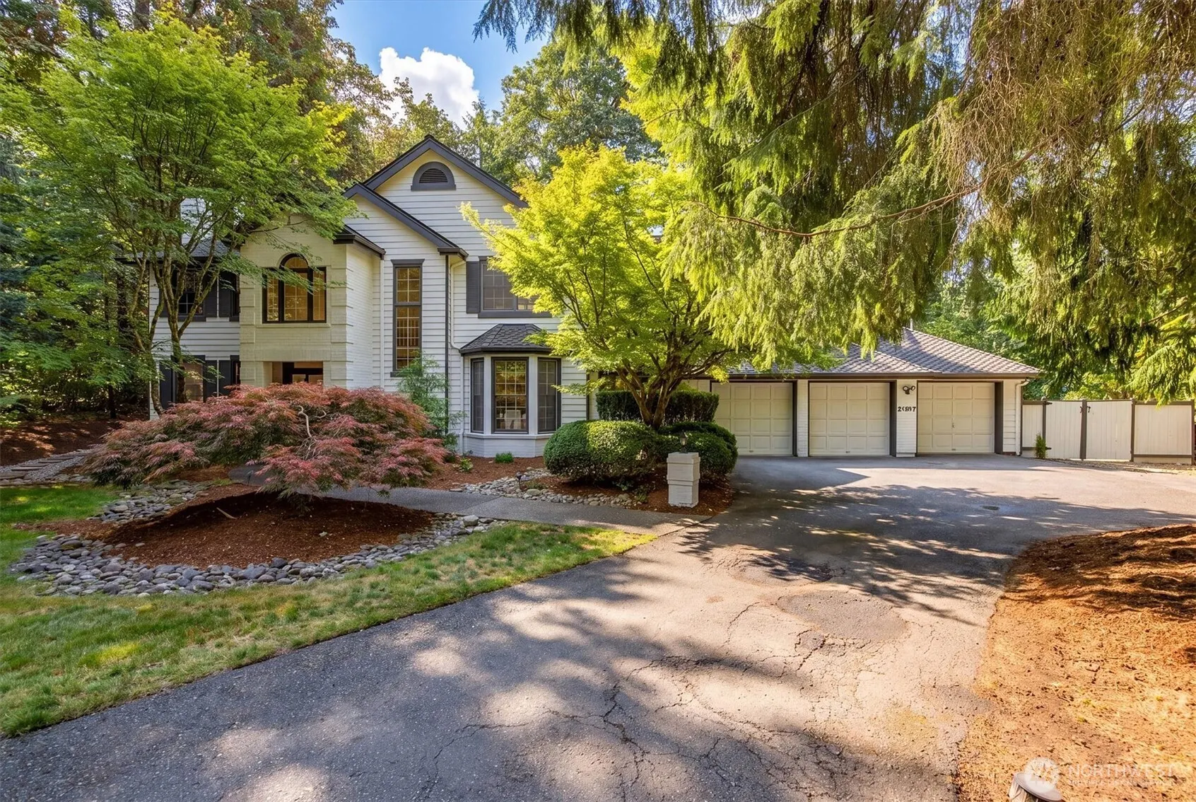 21517 NE 143rd Place , Woodinville, WA 98077
