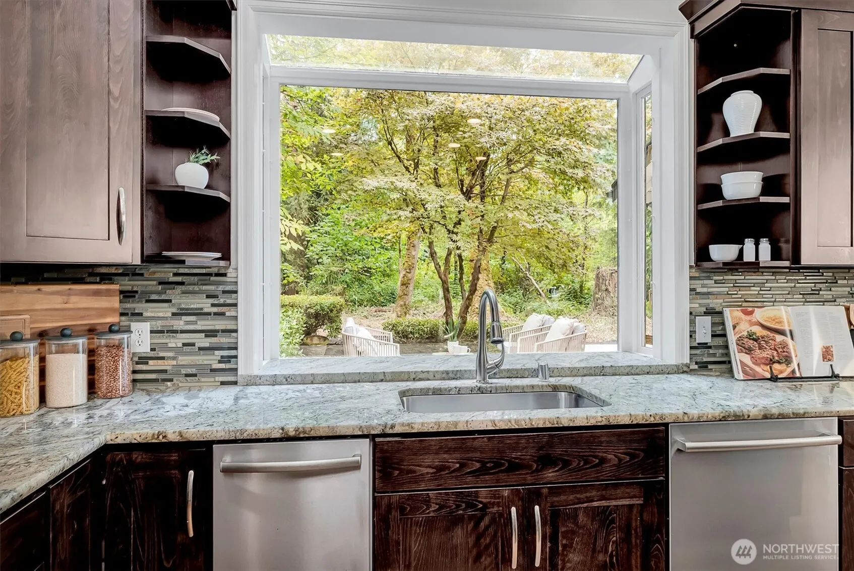 21517 NE 143rd Place , Woodinville, WA 98077