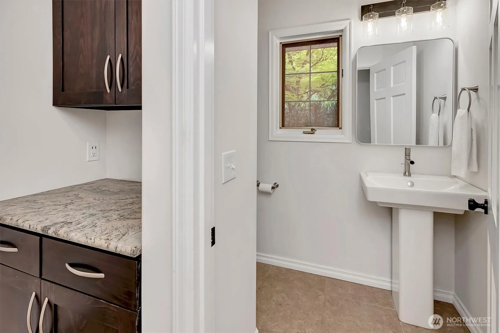21517 NE 143rd Place , Woodinville, WA 98077