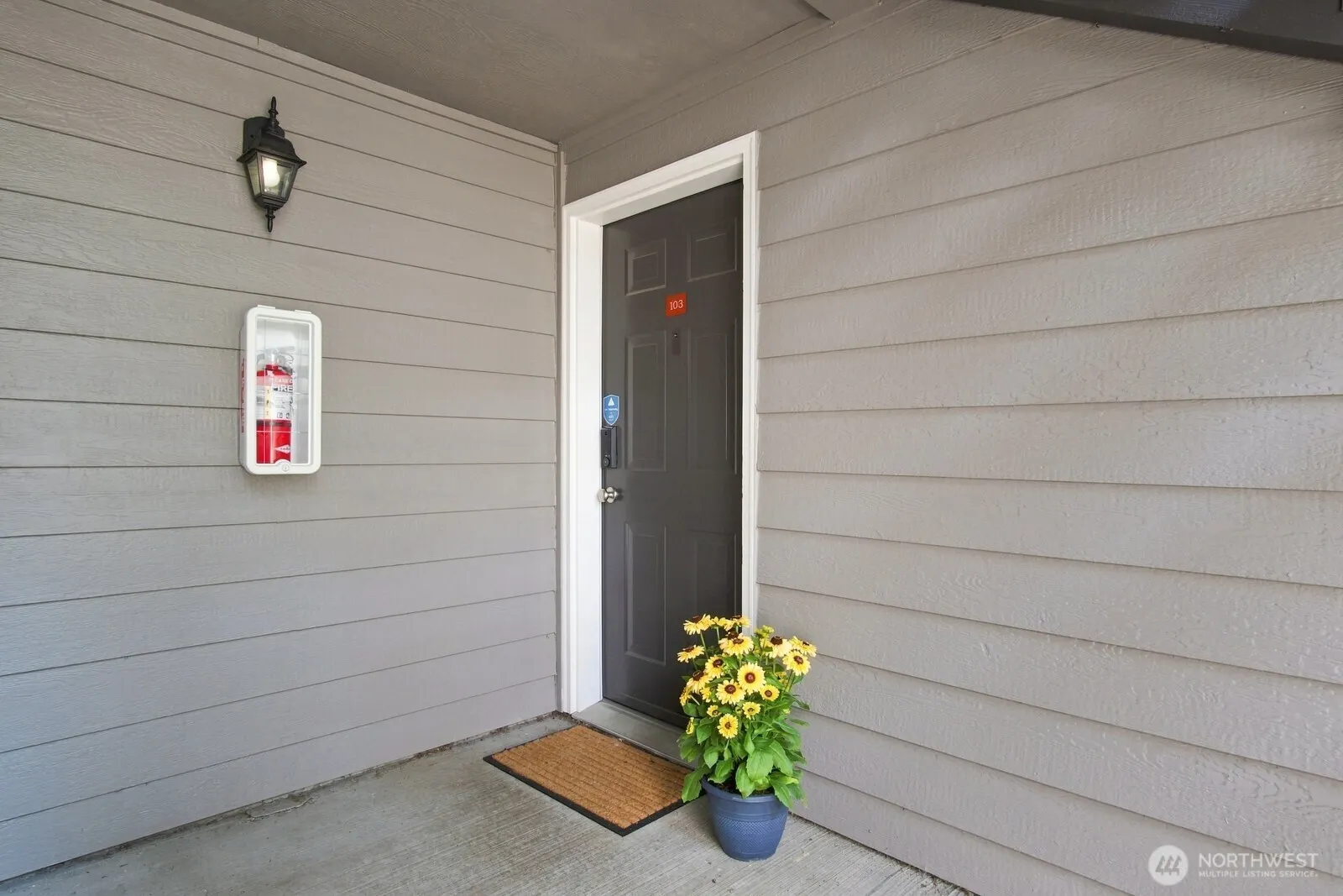 15433 Country Club Drive #E103, Mill Creek, WA 98012