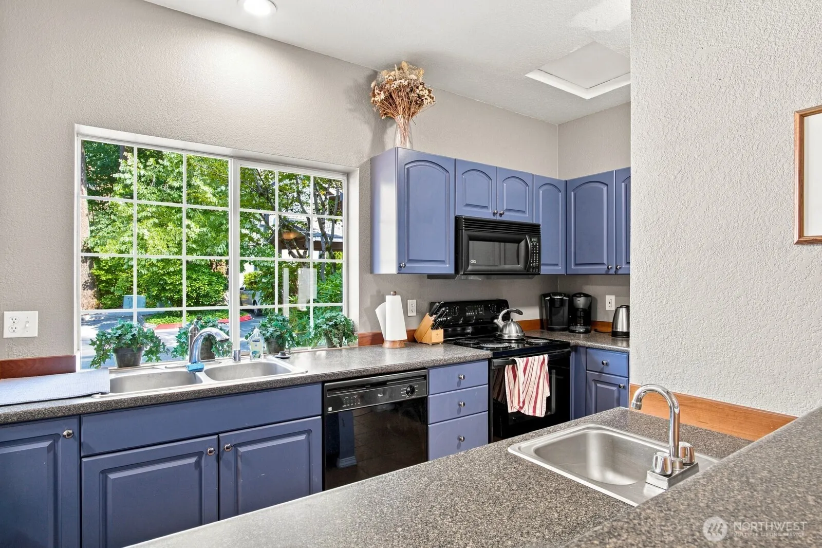 15433 Country Club Drive #E103, Mill Creek, WA 98012