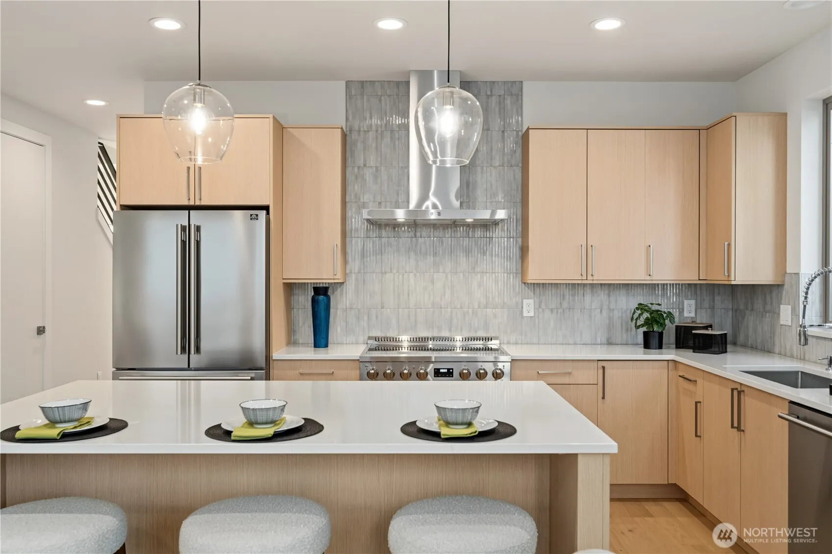 8229 NE 128th Street , Kirkland, WA 98034