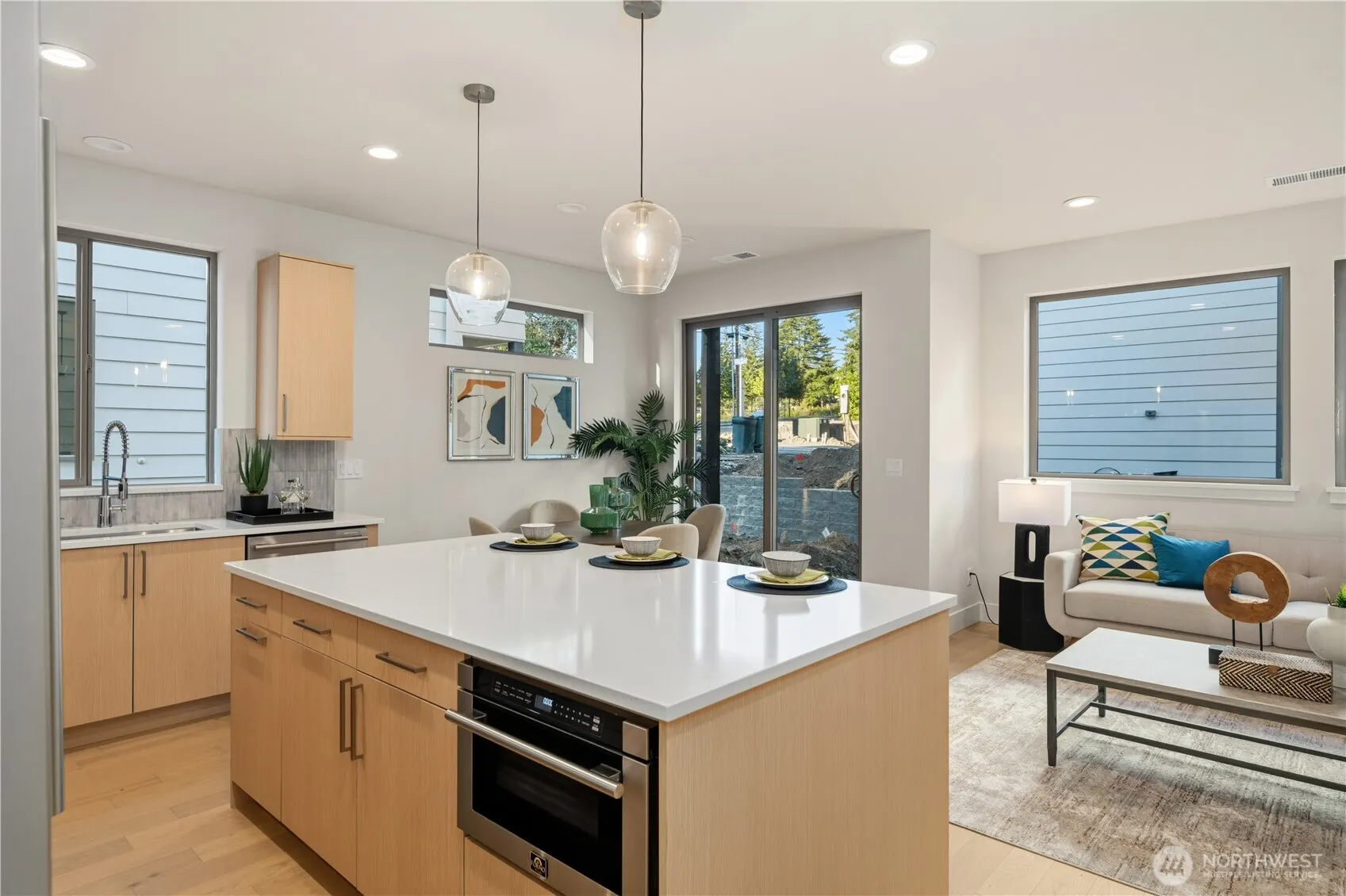 8229 NE 128th Street , Kirkland, WA 98034