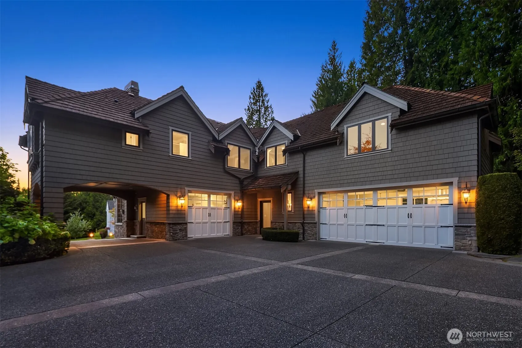 20424 NE 64th Place , Redmond, WA 98053