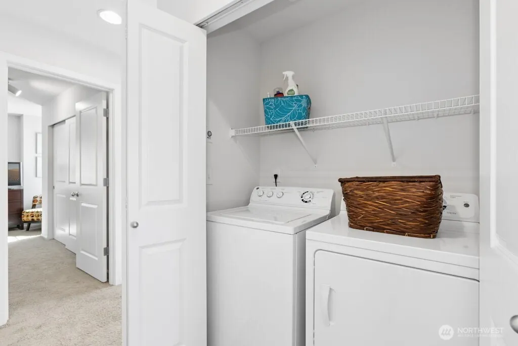 10372 156th Place NE #101, Redmond, WA 98052