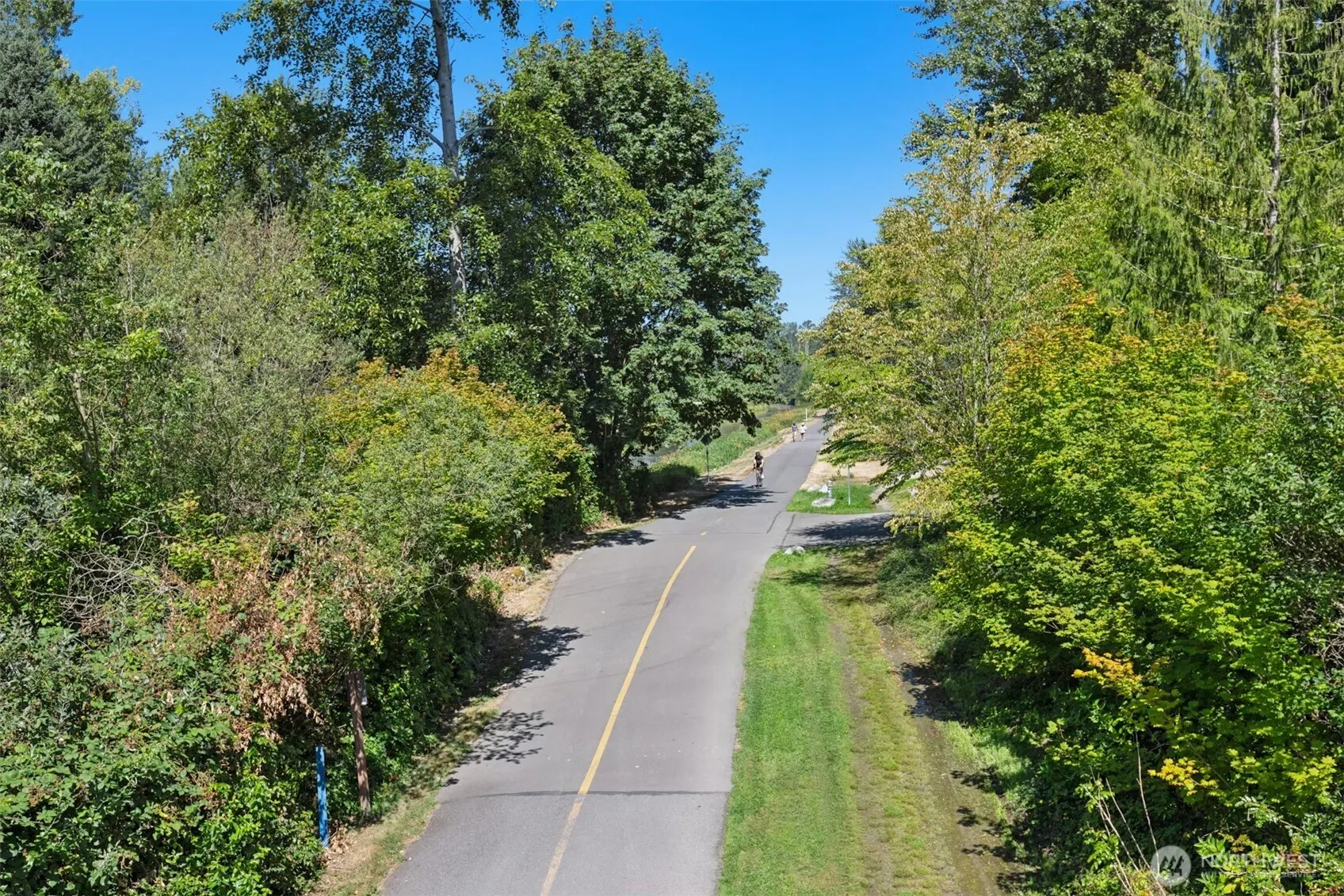 10372 156th Place NE #101, Redmond, WA 98052