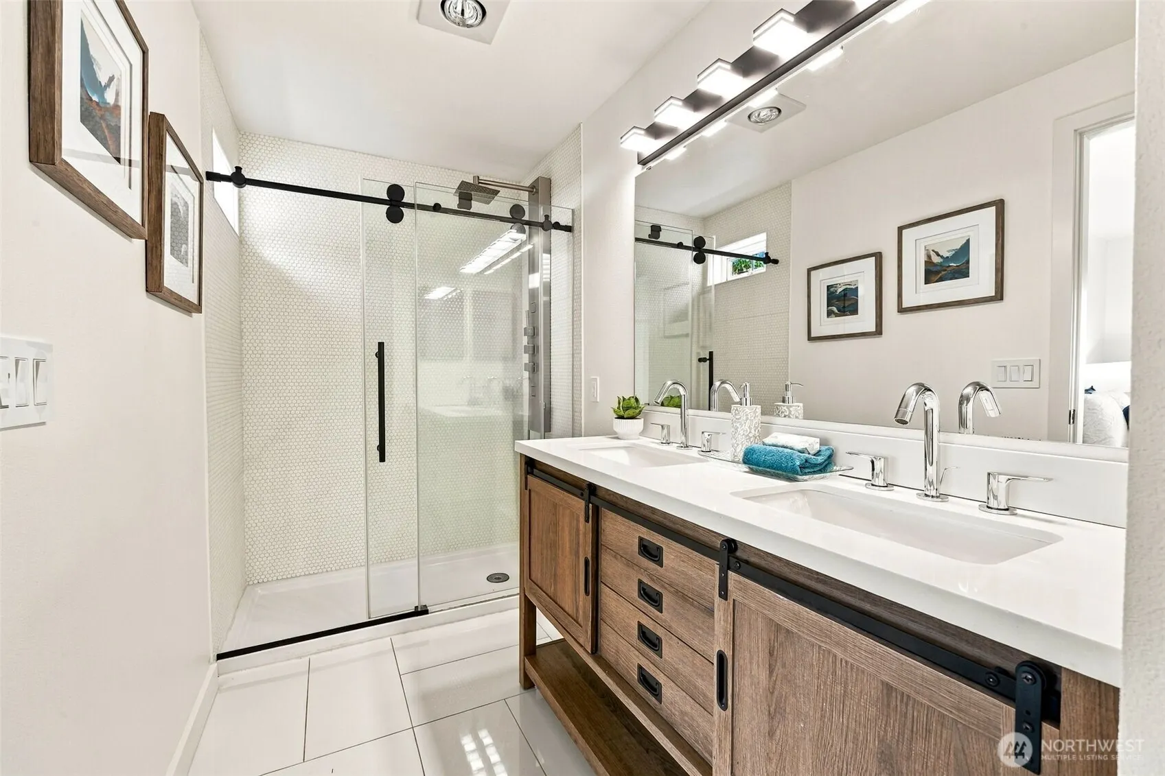 5508 S 236th Place #8-4, Kent, WA 98032-3306
