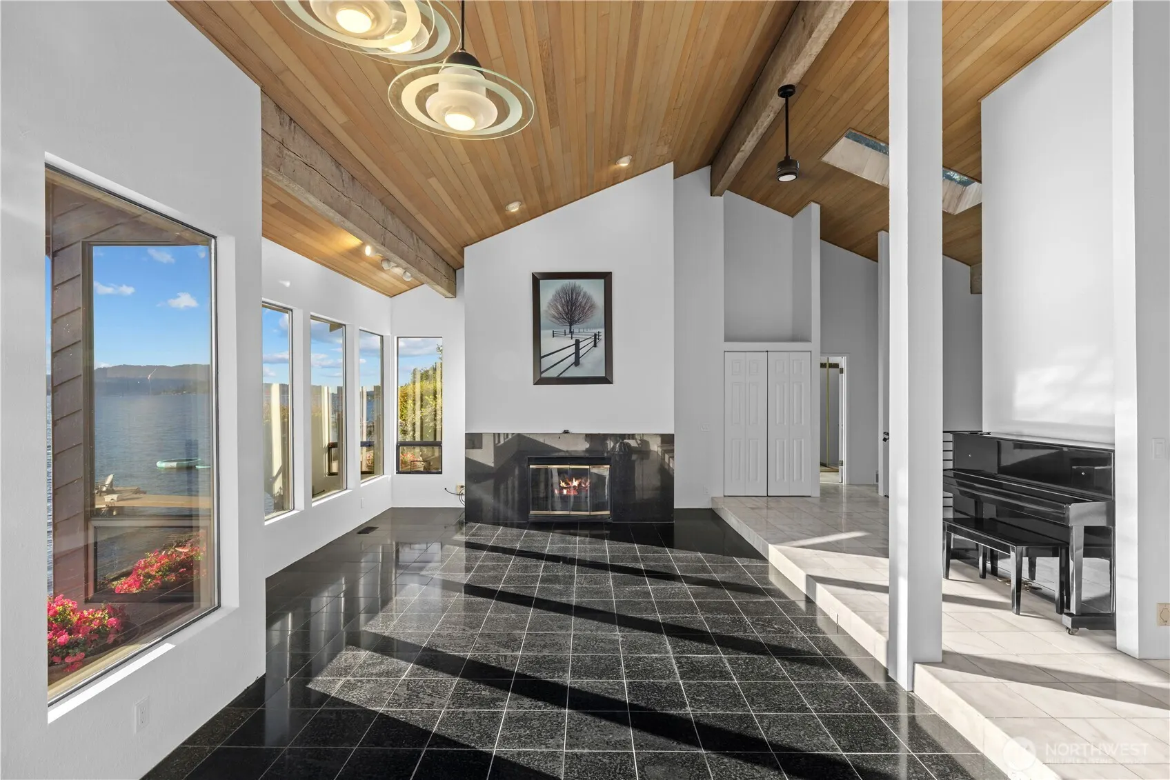 2825 E Lake Sammamish Parkway NE, Sammamish, WA 98074