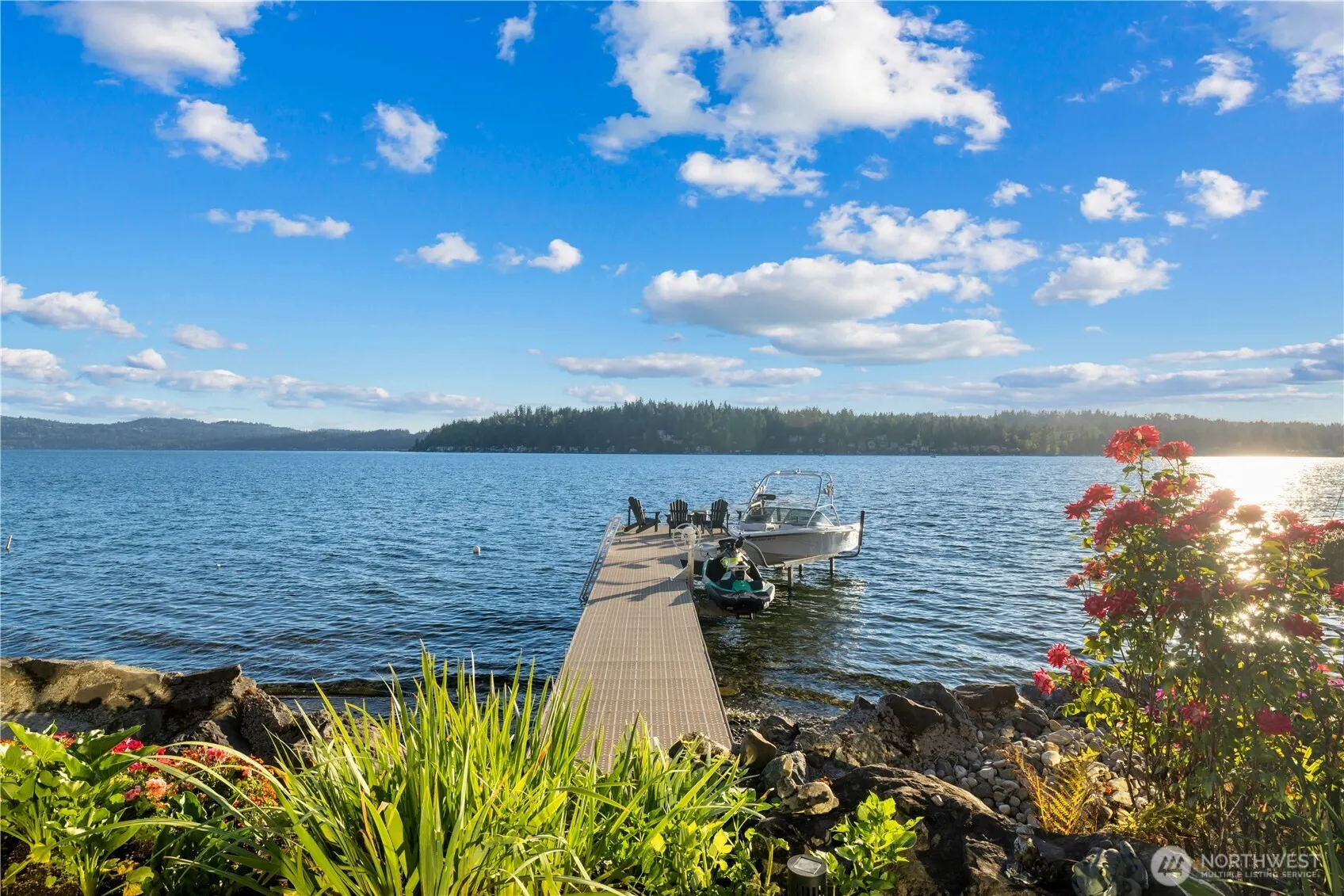 2825 E Lake Sammamish Parkway NE, Sammamish, WA 98074
