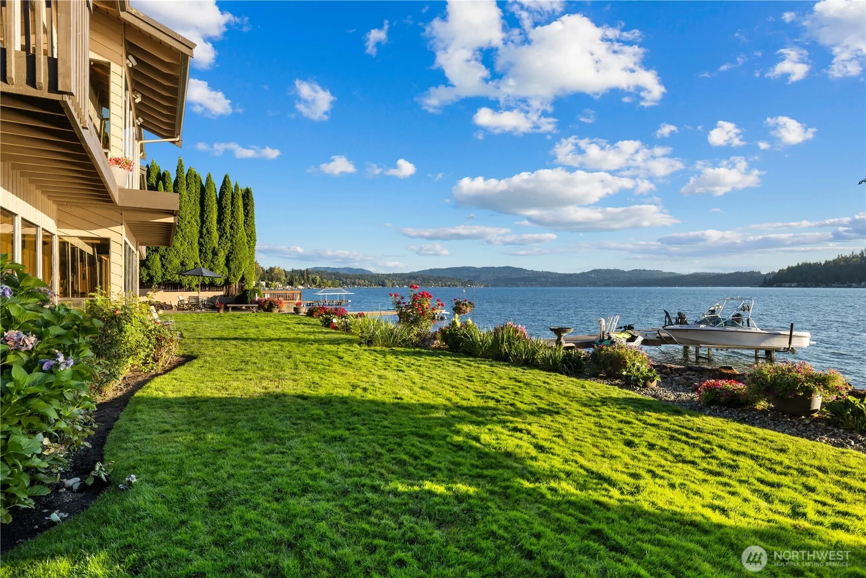 2825 E Lake Sammamish Parkway NE, Sammamish, WA 98074