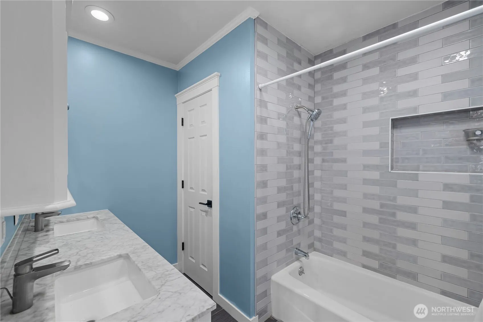 2825 E Lake Sammamish Parkway NE, Sammamish, WA 98074
