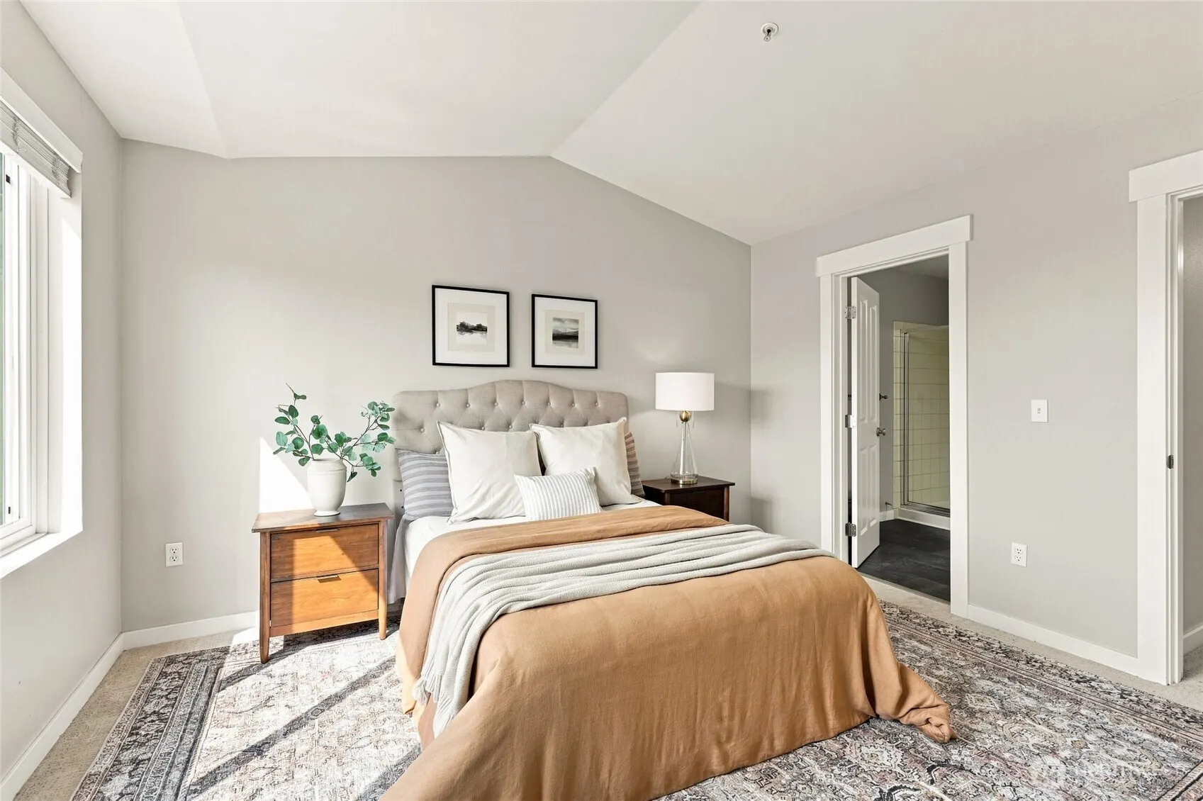 23300 SE Black Nugget Road #M2, Issaquah, WA 98029