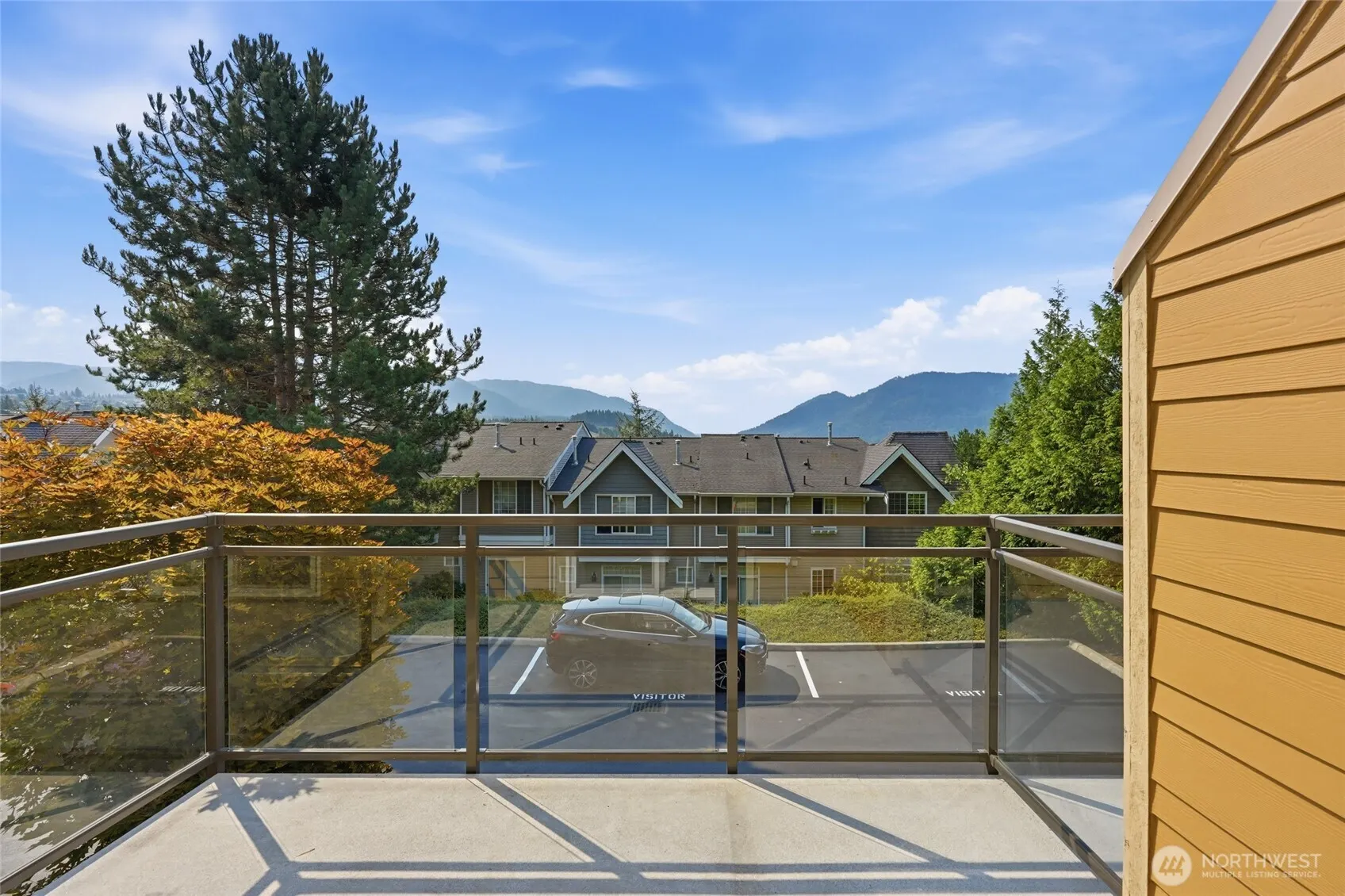 23300 SE Black Nugget Road #M2, Issaquah, WA 98029