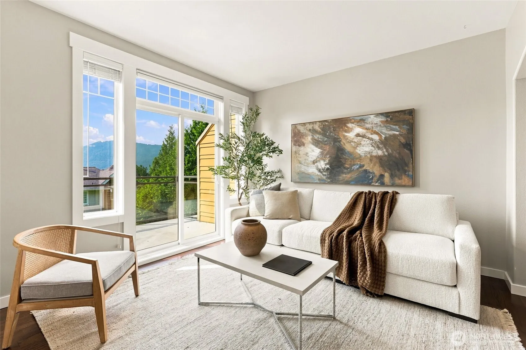 23300 SE Black Nugget Road #M2, Issaquah, WA 98029