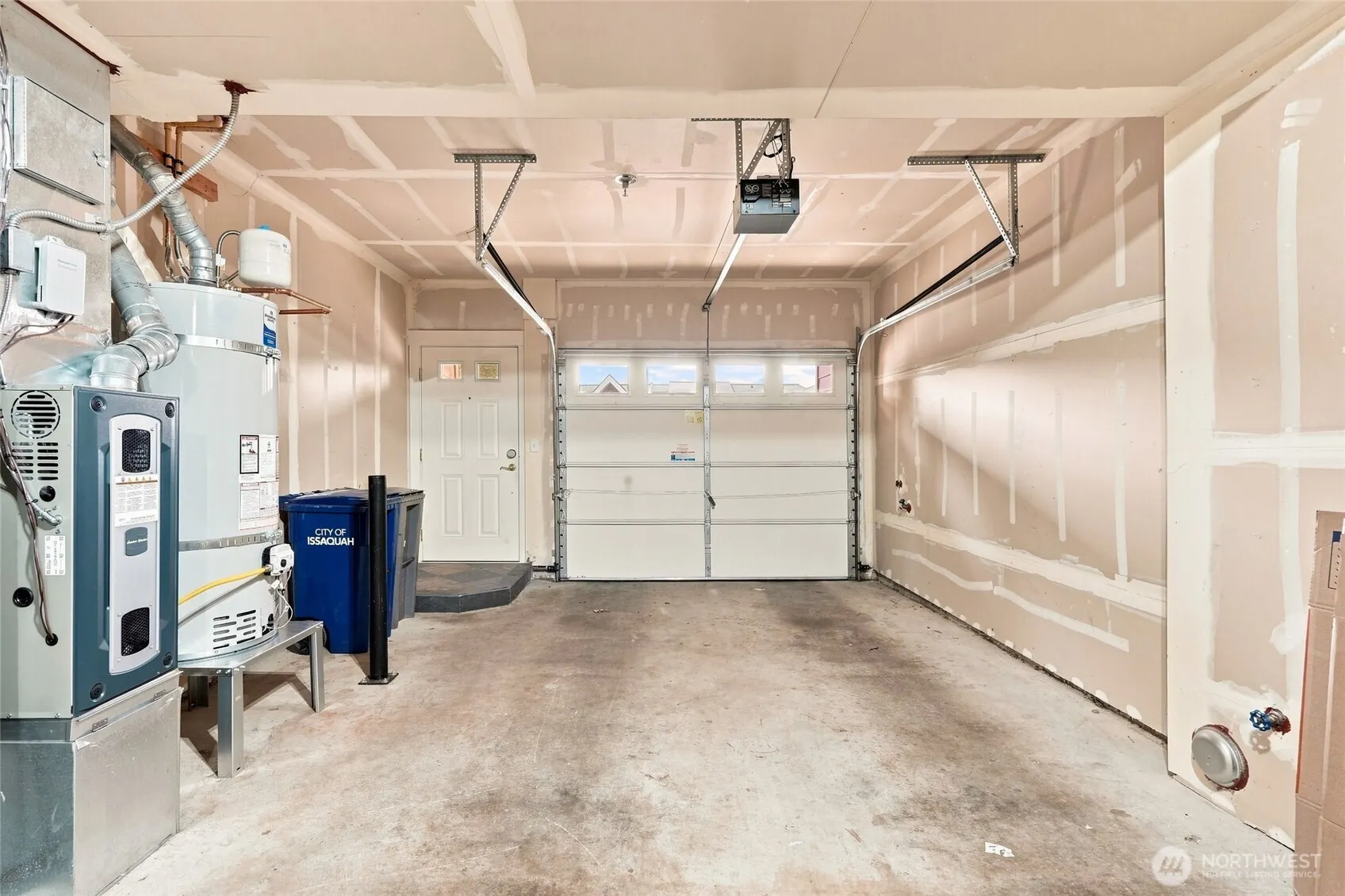 23300 SE Black Nugget Road #M2, Issaquah, WA 98029