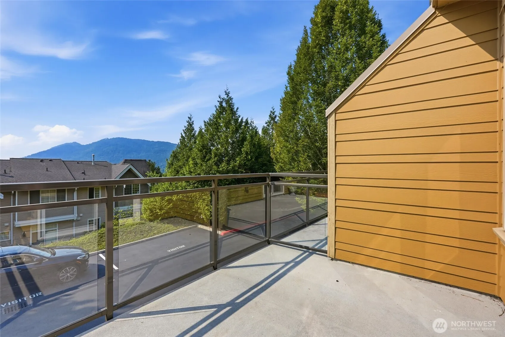 23300 SE Black Nugget Road #M2, Issaquah, WA 98029