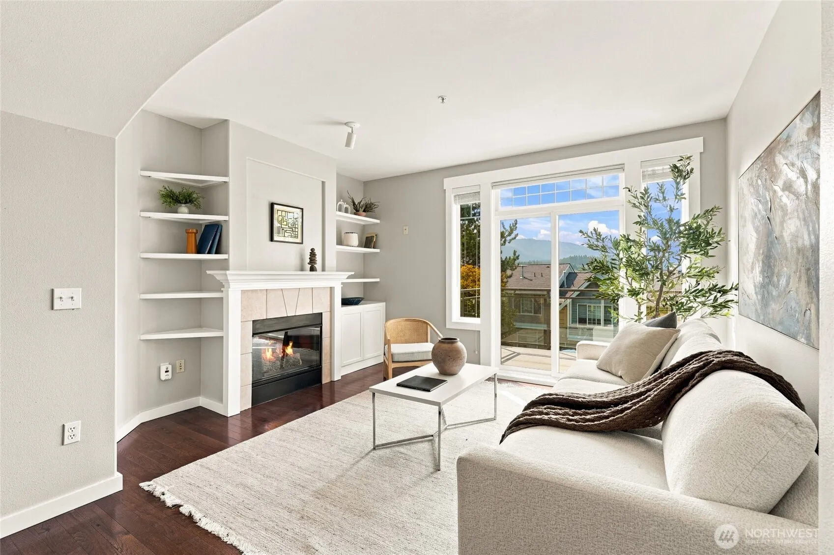23300 SE Black Nugget Road #M2, Issaquah, WA 98029